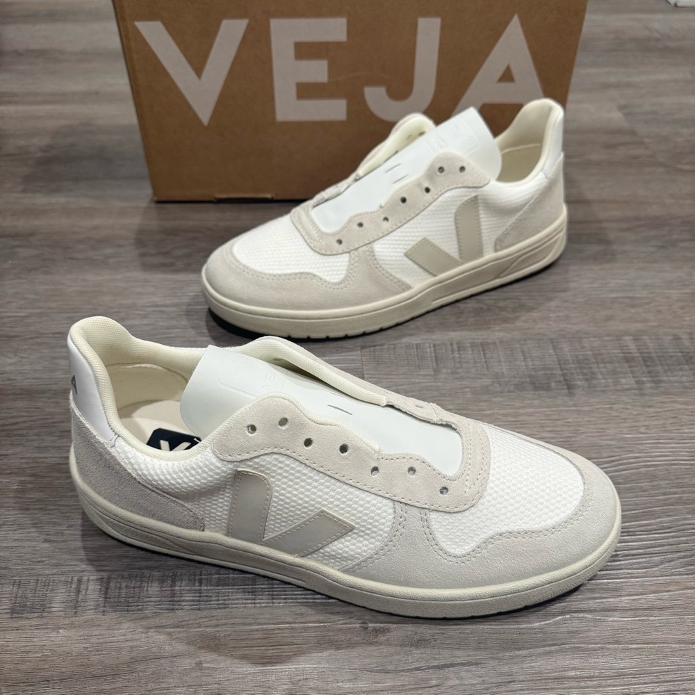 Veja V-10 B Mesh White Natural Low Top Sneakers